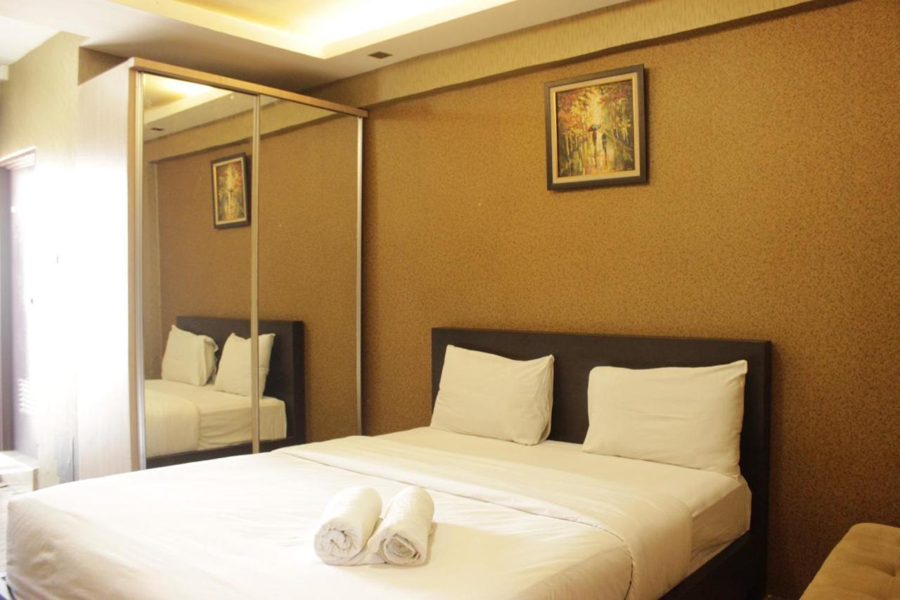 Strategic & Comfy At Gateway Cicadas By Travelio * Bandung
