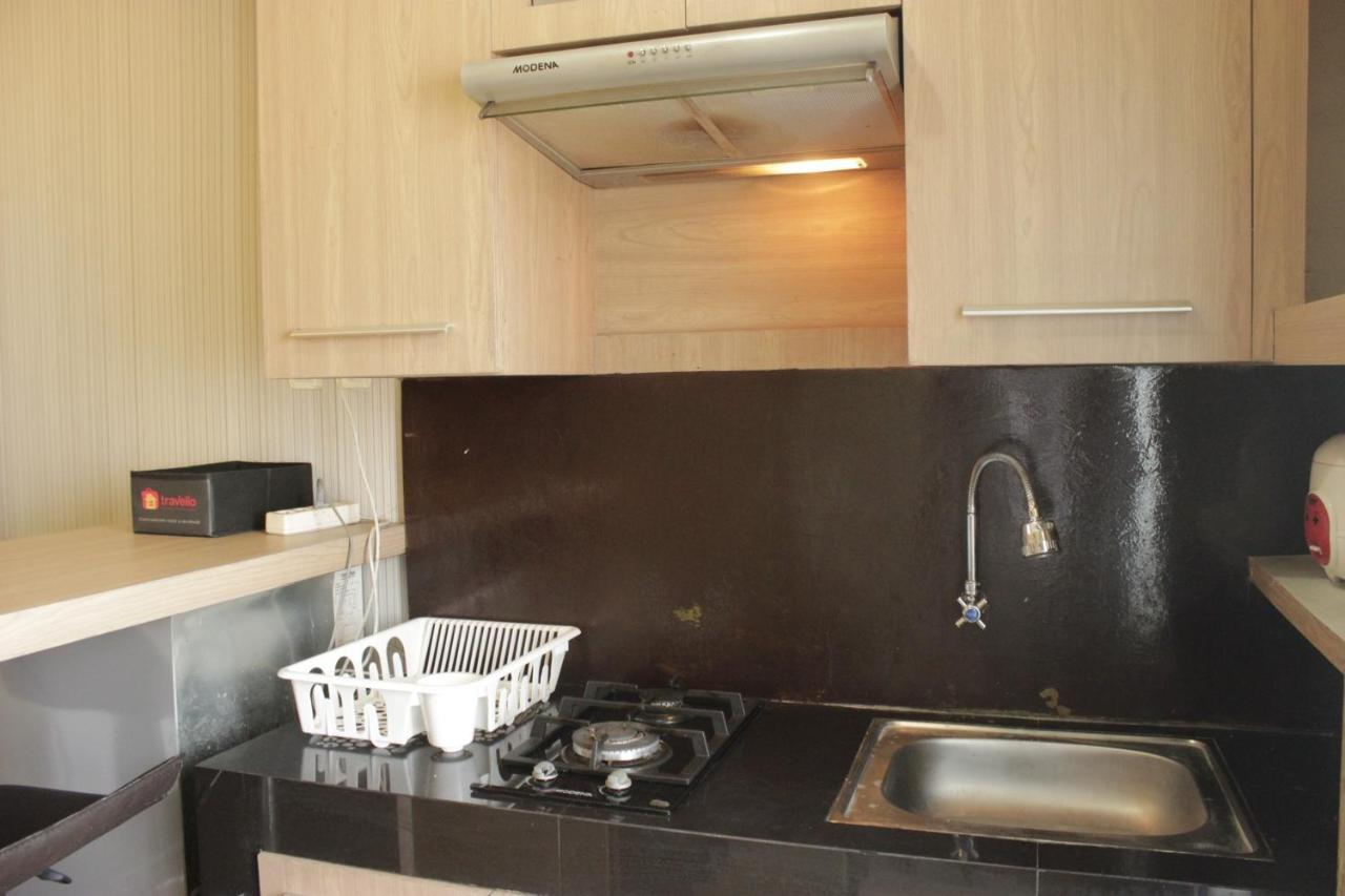 Strategic & Comfy At Gateway Cicadas By Travelio Apartemen Bandung